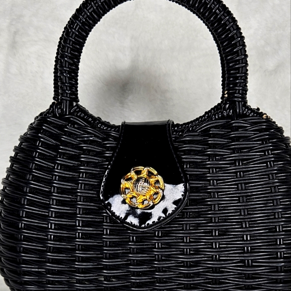 80s VTG Wicker Basket Clutch - Picture 2 of 8
